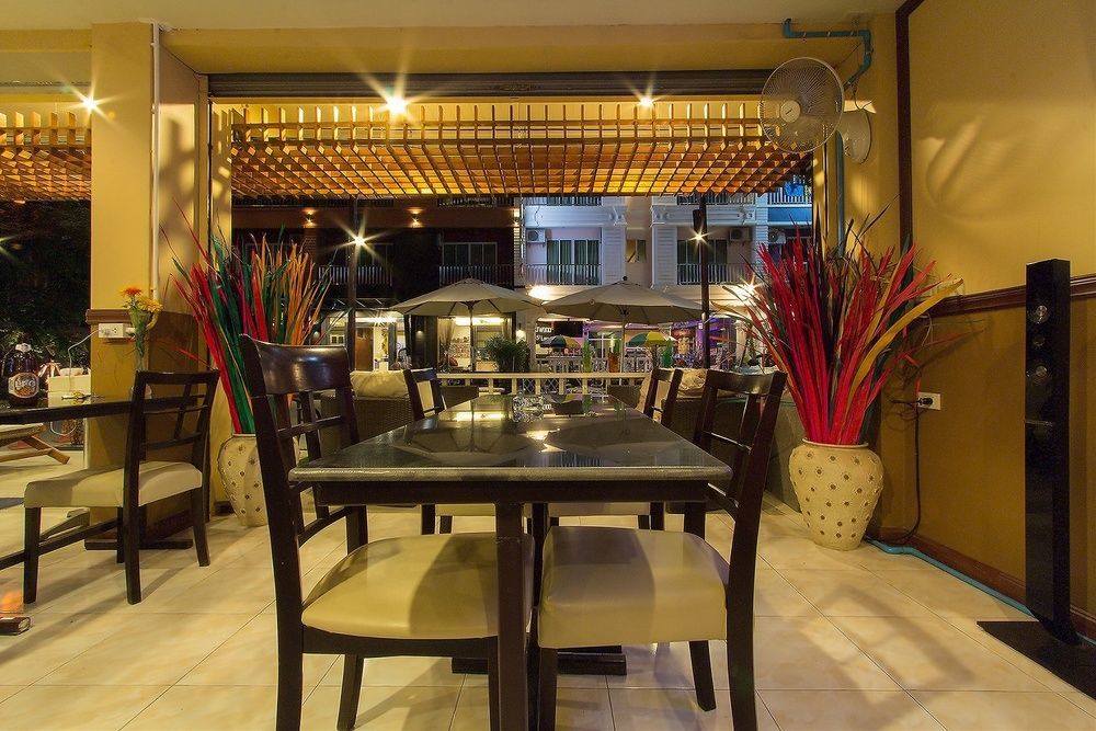 Cool Sea House Hotell Patong Exteriör bild
