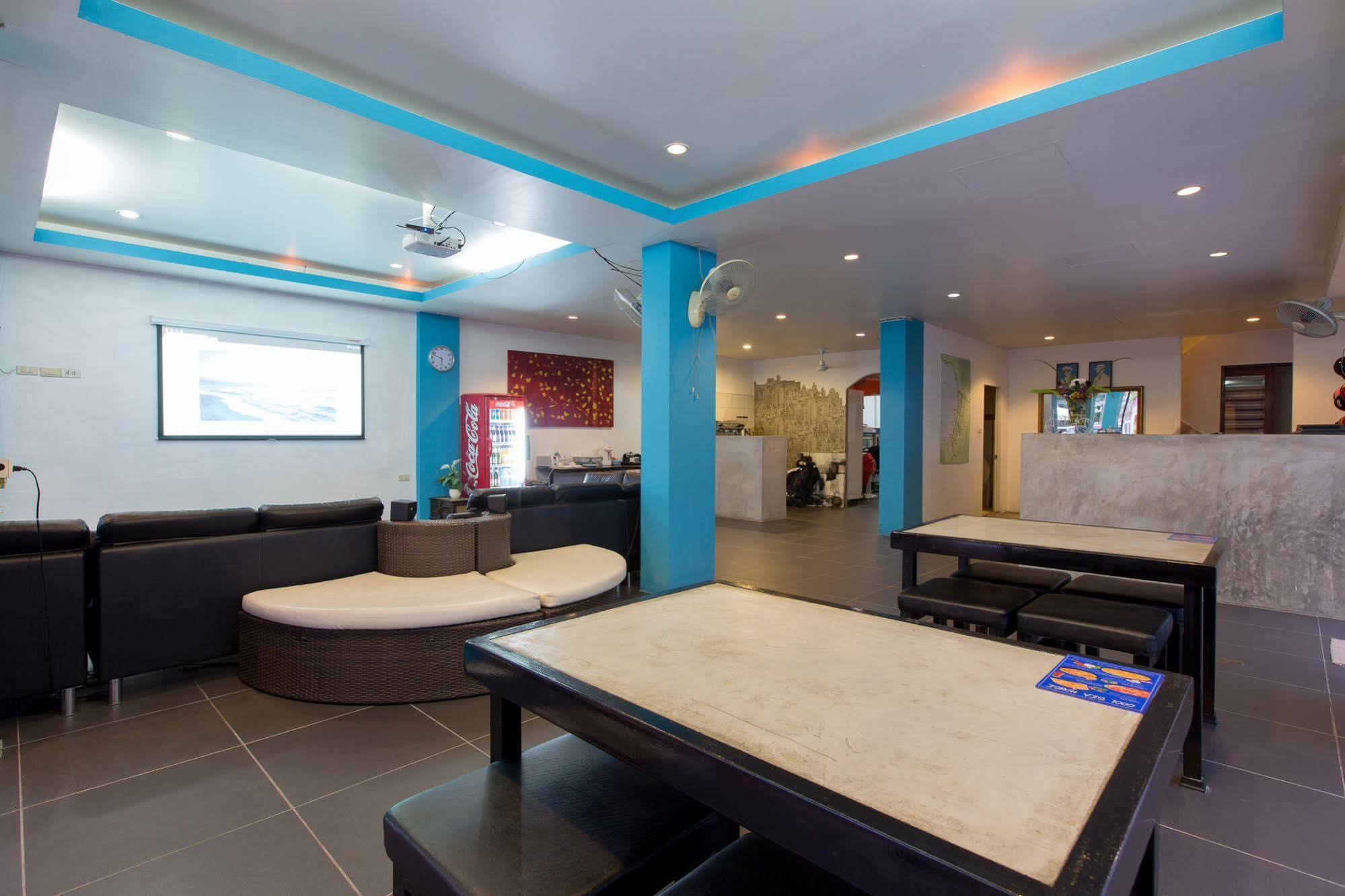 Cool Sea House Hotell Patong Exteriör bild