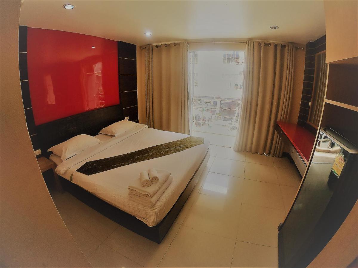 Cool Sea House Hotell Patong Exteriör bild